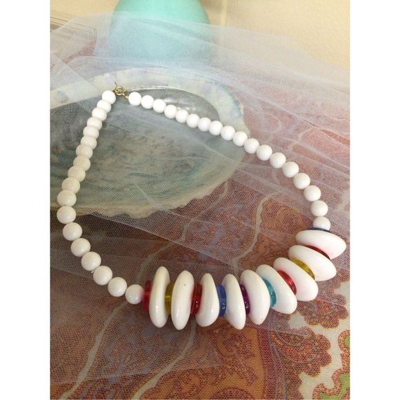 Vintage Retro 1960’s Plastic Lucite Necklace White Multi 18” - Picture 9 of 9